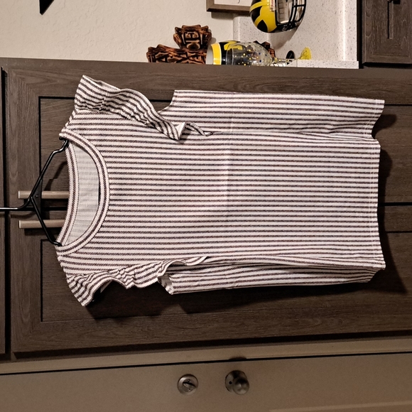 ♥️New ruffle Stripe tank top - Picture 12 of 14